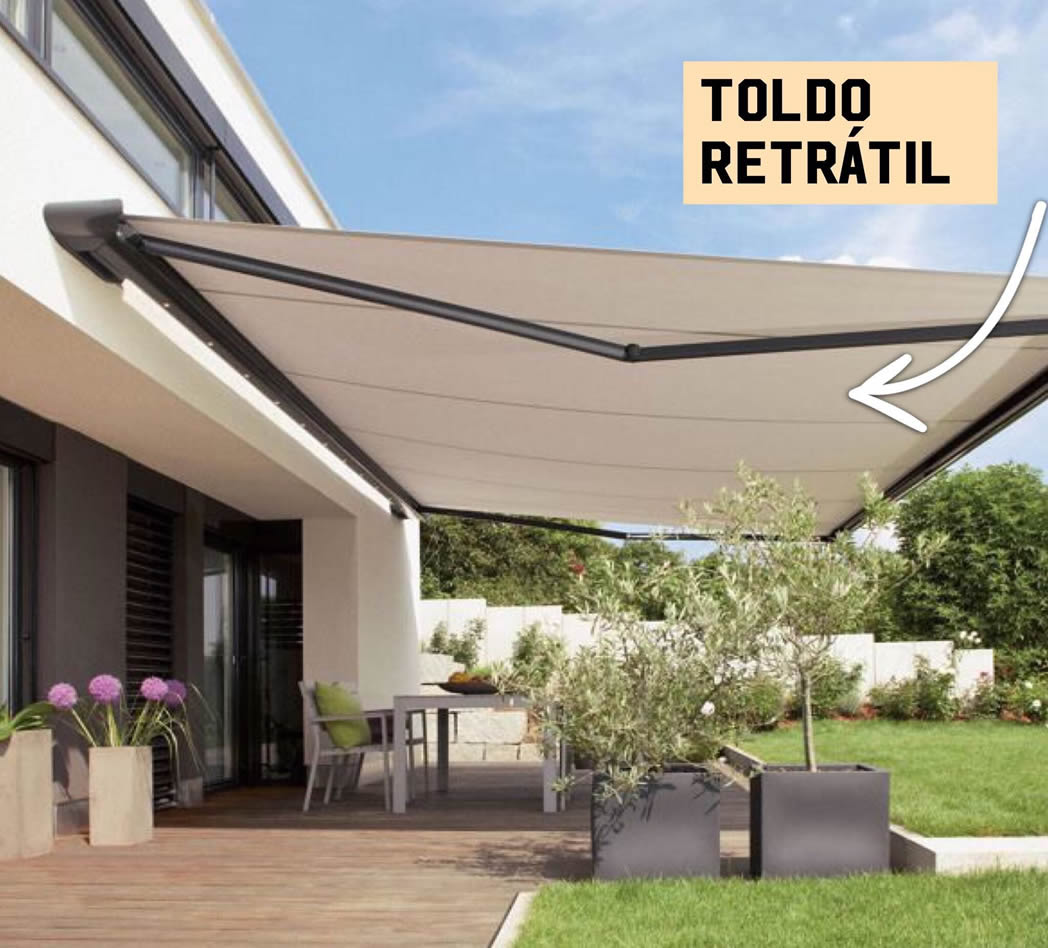 Toldo articulado aberto sobre área externa